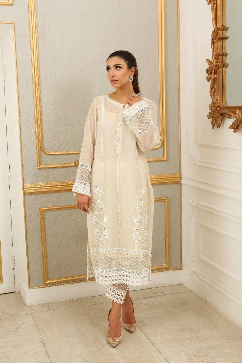 Irum Ghani Trends - Lilly White - 2 Piece - Organza - Image 4
